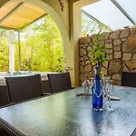 Lee House, Wi-fi,free Parking, Hot Tube بيت للعطل