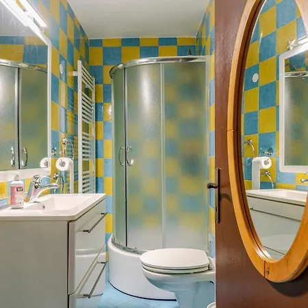 Lee House, Wi-fi,free Parking, Hot Tube Prázdninový dům