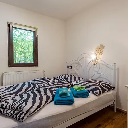 Ferienhaus Lee House, Wi-fi,free Parking, Hot Tube *
