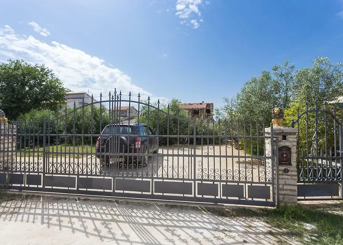 Lee House, Wi-fi,free Parking, Hot Tube *